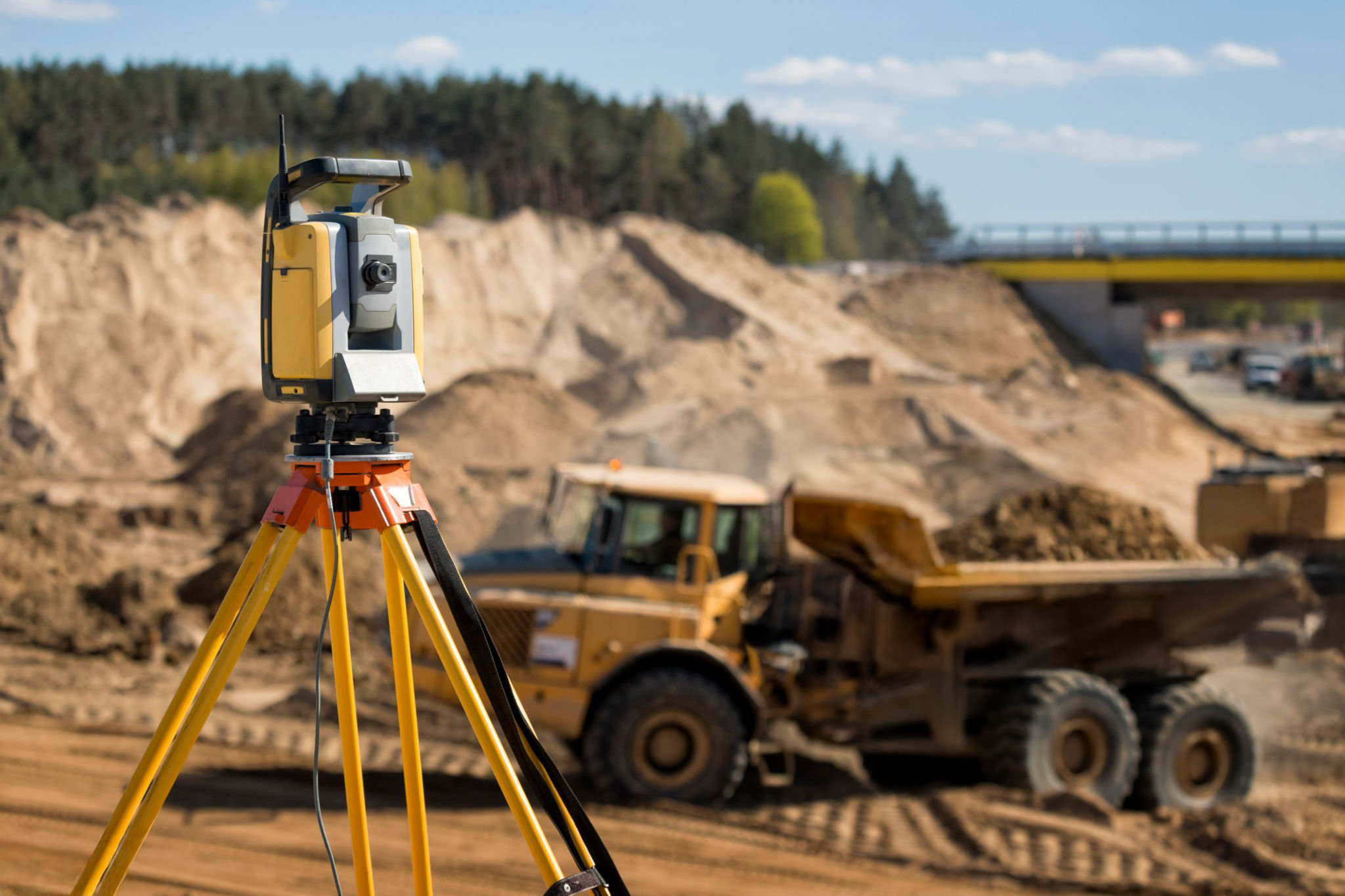 INSTRUMENTACIÓN Y MONITOREO GEOTÉCNICO PARA LA GESTIÓN DE RELAVES