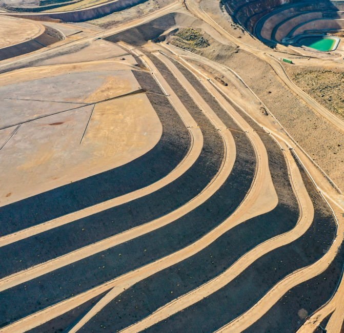 MONITOREO, MITIGACIÓN Y REFORZAMIENTO DE TALUDES